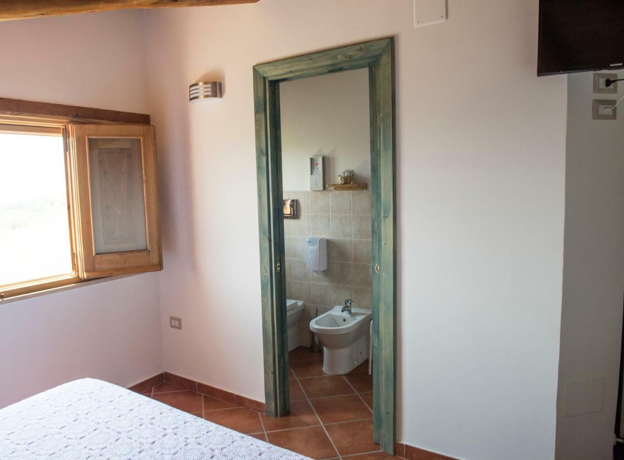B&B Rifugio Tra Gli Ulivi Campagna Luaran gambar