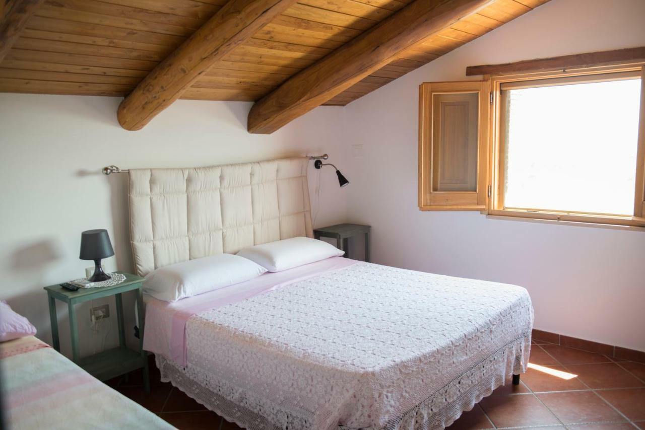 B&B Rifugio Tra Gli Ulivi Campagna Luaran gambar